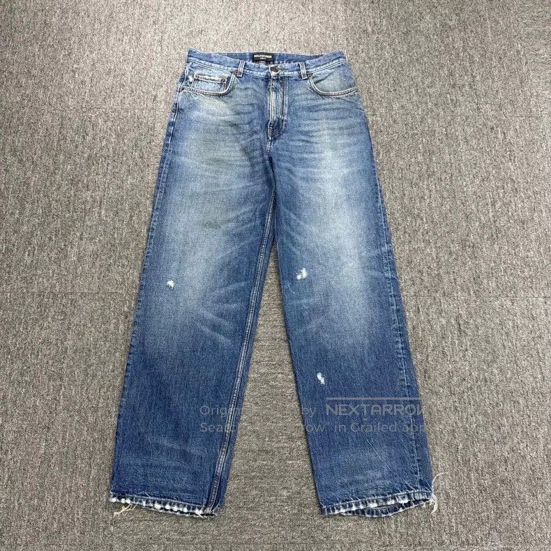 Balenciaga Balenciaga Distressed Denim Jeans. Size US 26 / EU 42 - 1 Thumbnail