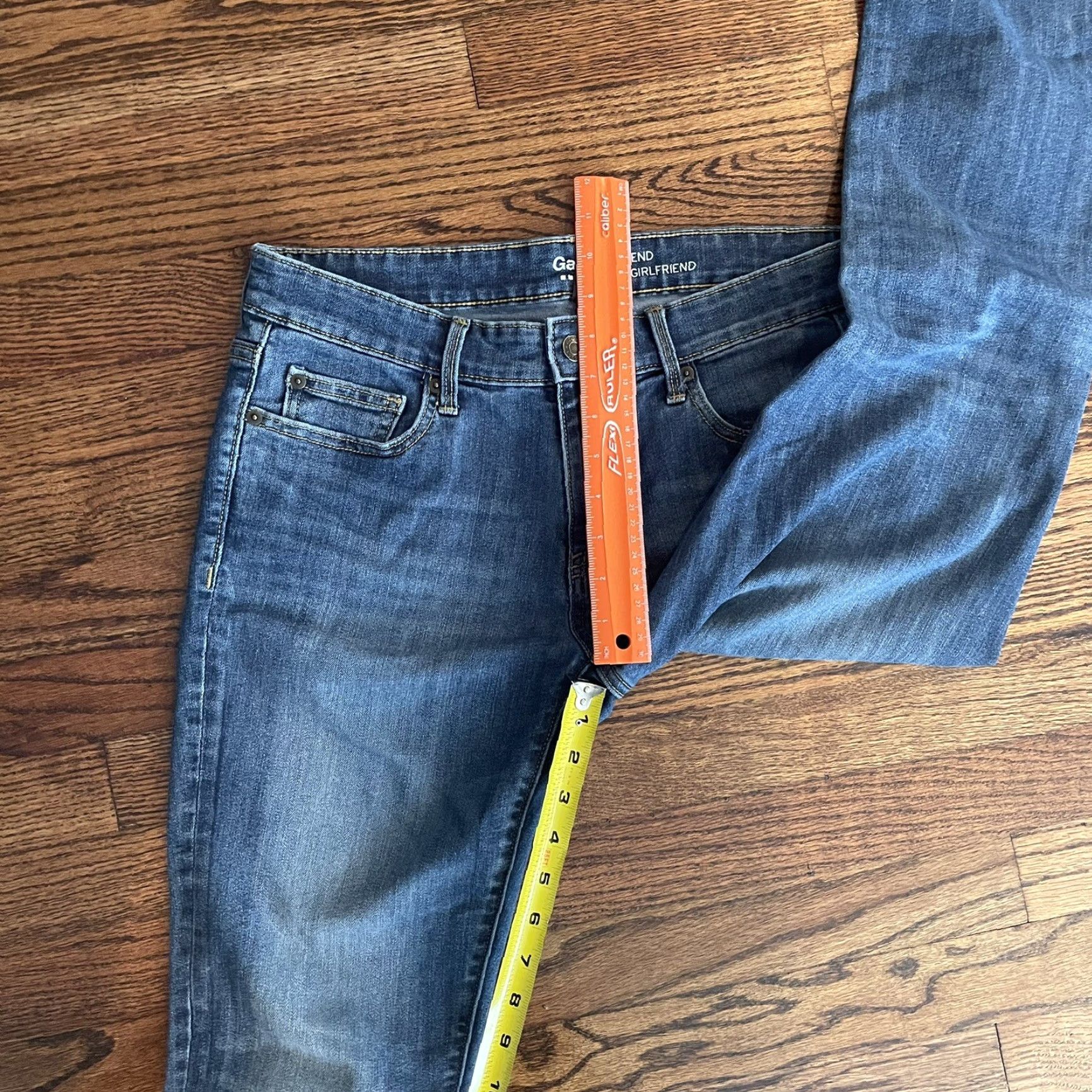 Gap VINTAGE Gap Girlfriend Blue Jeans Women Size 6 Regular Rise 11 in 30 in Waist 26 in Inseam 26 in Pants Denim Size 28" / US 6 / IT 42 - 7 Thumbnail