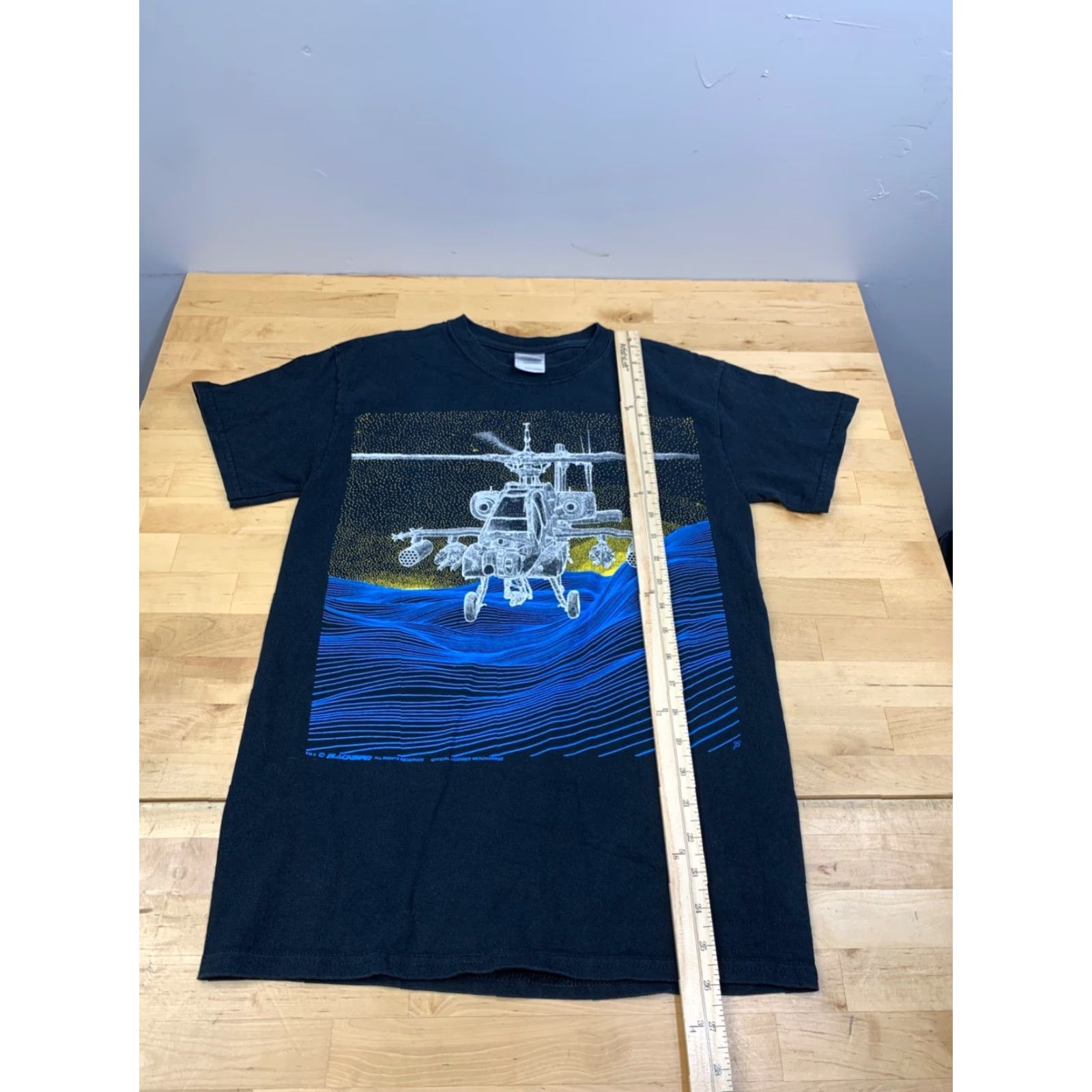 Gildan VINTAGE Apache AH 64 Helicopter Shirt Mens S Blackhawk Double-Sided T-Shirt Military Graphic Print Gildan 12040 Size US S / EU 44-46 / 1 - 5 Thumbnail
