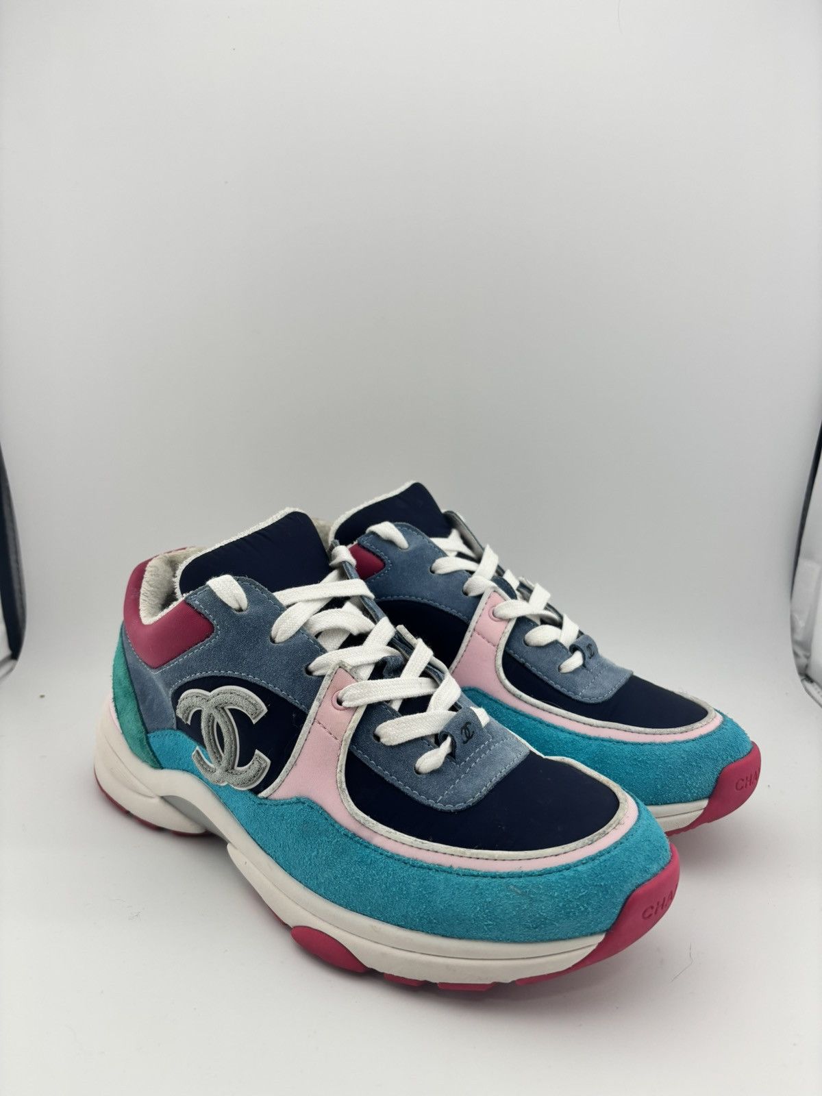 Chanel CHANEL SNEAKER SIZE 38.5 Size US 7.5 / IT 37.5 - 2 Thumbnail