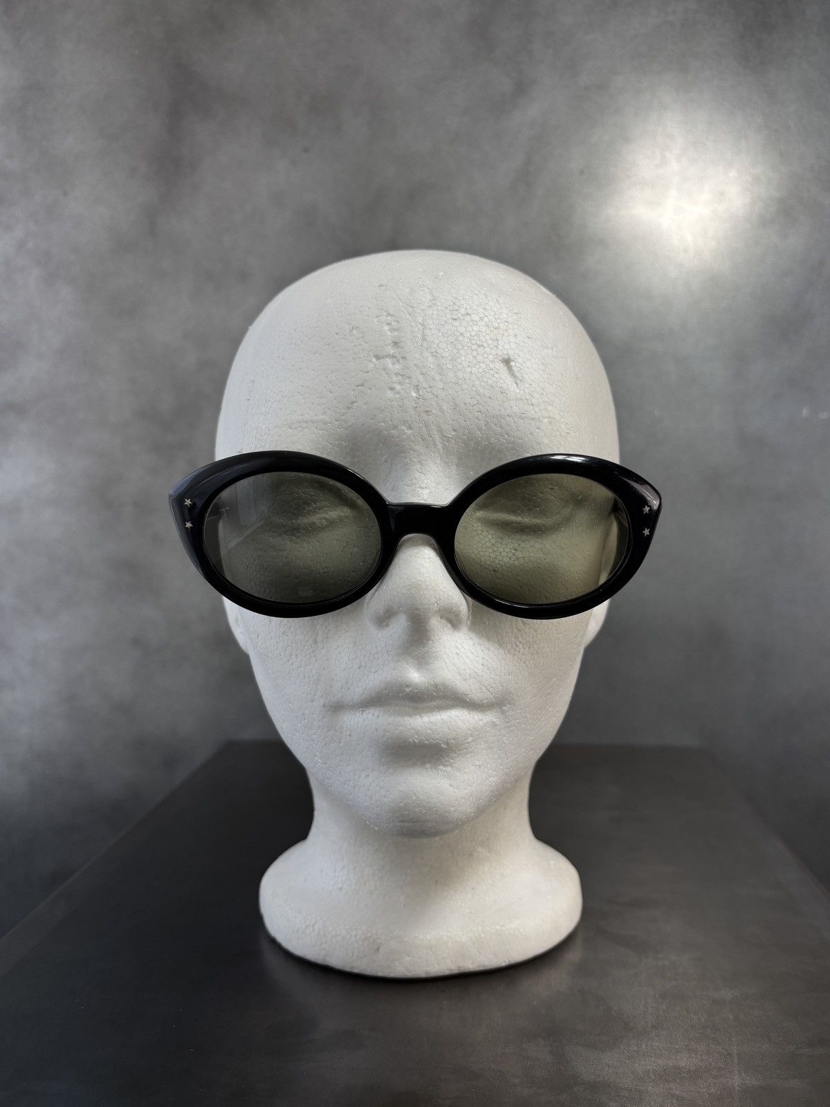 Vintage 1960s Sunglasses Frames True Vintage Cat Eye Oval France USA Size ONE SIZE - 16 Thumbnail
