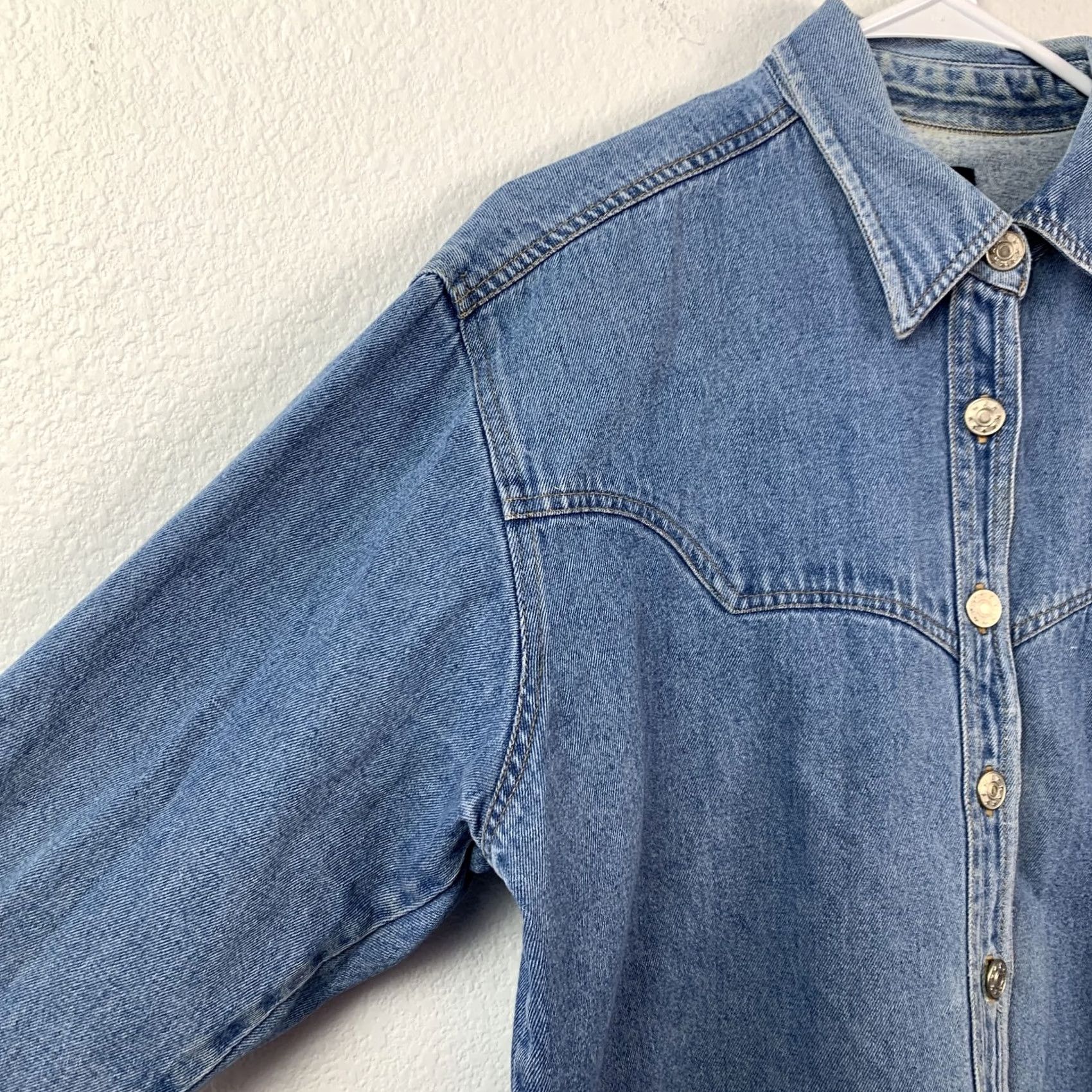 Vintage VINTAGE No Boundaries Denim Shirt Woman Large Blue Western Snap Button Up Shirt Size L / US 10 / IT 46 - 2 Thumbnail