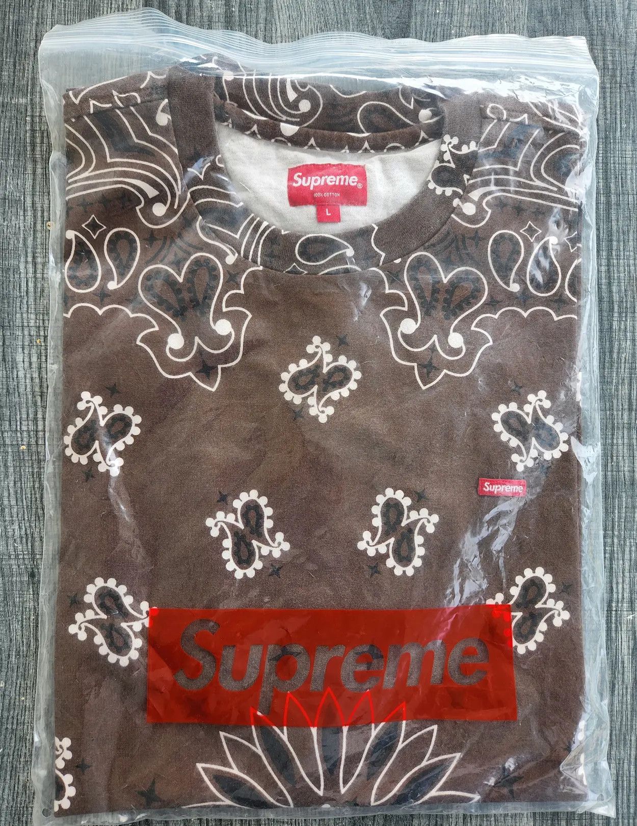 Supreme small box logo bandana tee Size US L / EU 52-54 / 3 - 3 Thumbnail