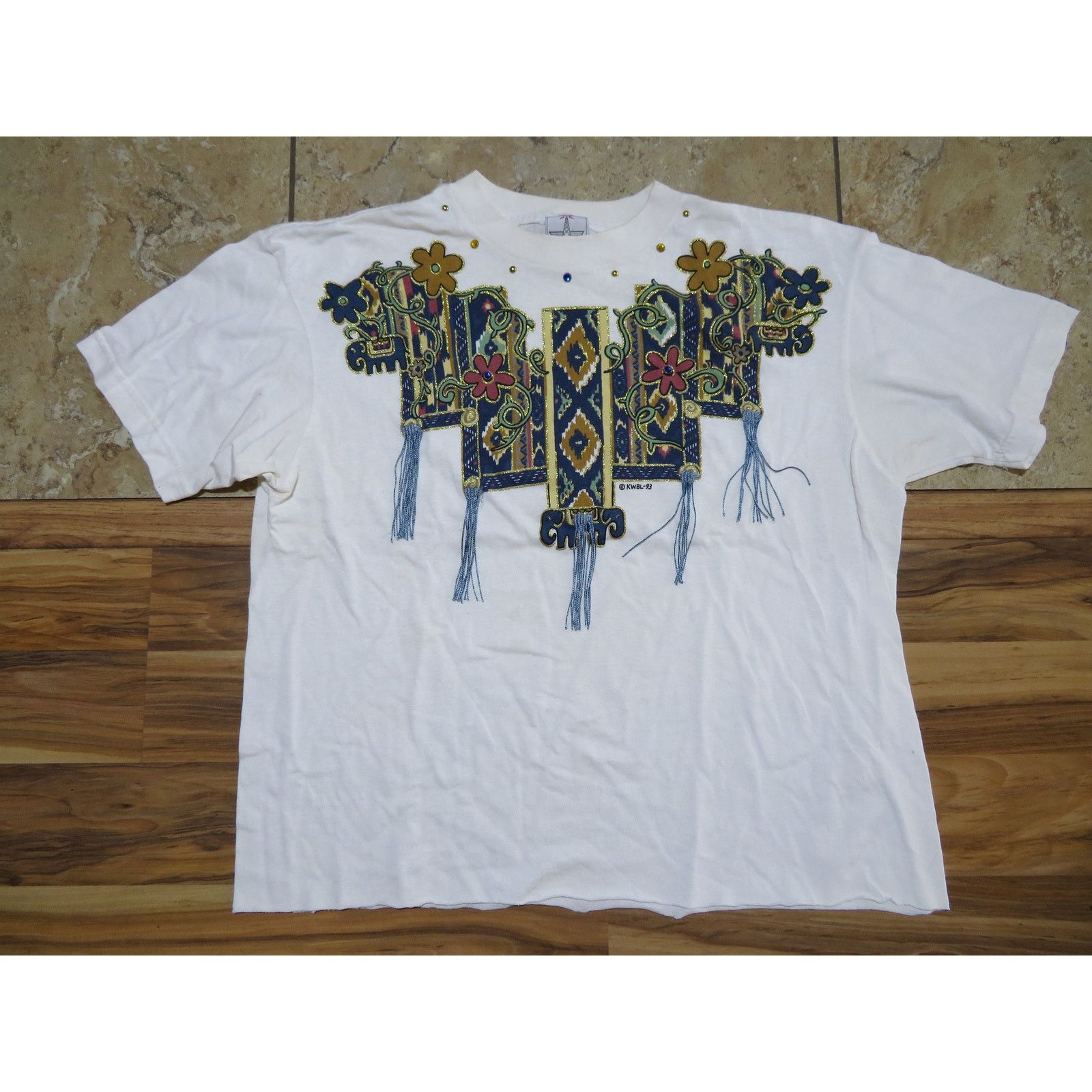Other Womens Embellished Southwestern Design T-Shirt Sz XL 90s Size US XL / EU 56 / 4 - 1 Thumbnail