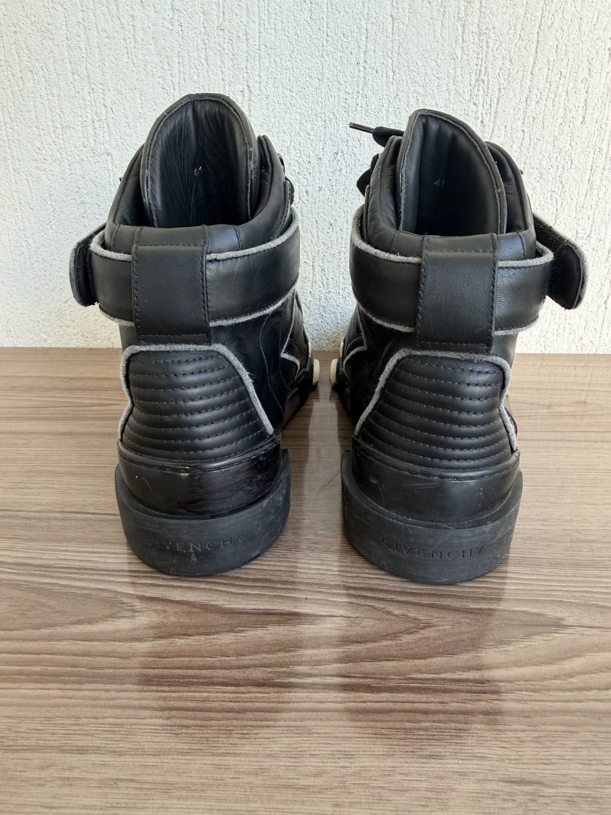 Givenchy Tyson high sneaker by Riccardo Size US 8 / EU 41 - 17 Thumbnail