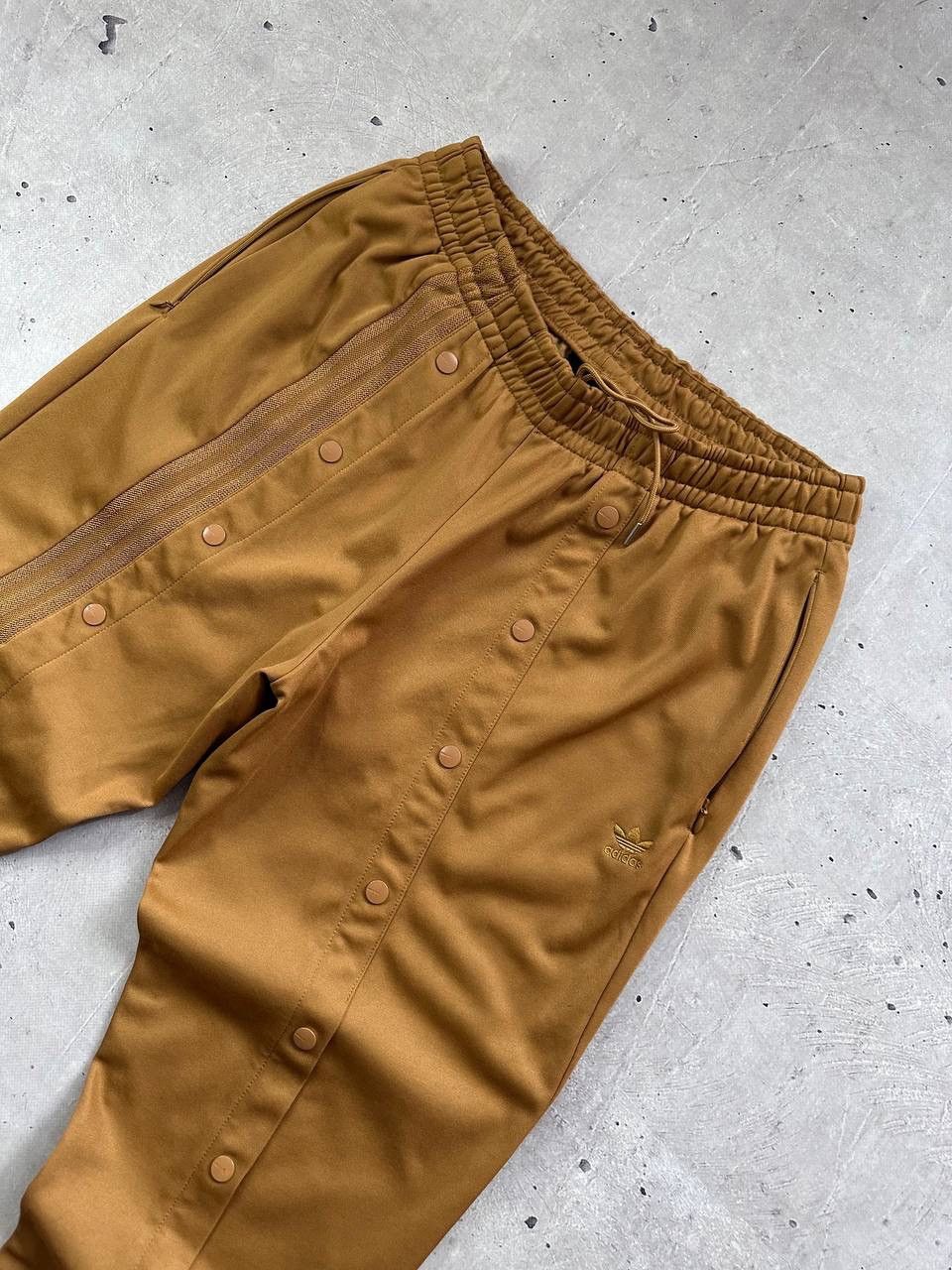 Adidas × Ivy Park Adidas & Ivy Park Track Pants 3 Stripes Casual Y2K SK8 Size US 32 / EU 48 - 4 Thumbnail