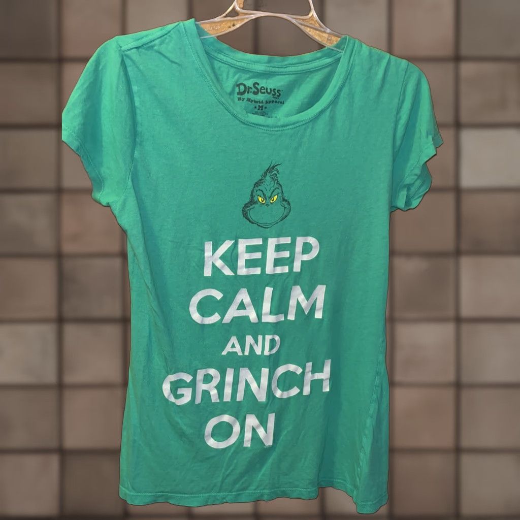 Vintage **GRINCH ON KEEP CALM GLITTER PRINT TEEN M GREEN** User: **GRINCH ON KEEP CALM GLITTER PRINT TEEN SIZE M GREEN** Size M / US 6-8 / IT 42-44 - 1 Thumbnail