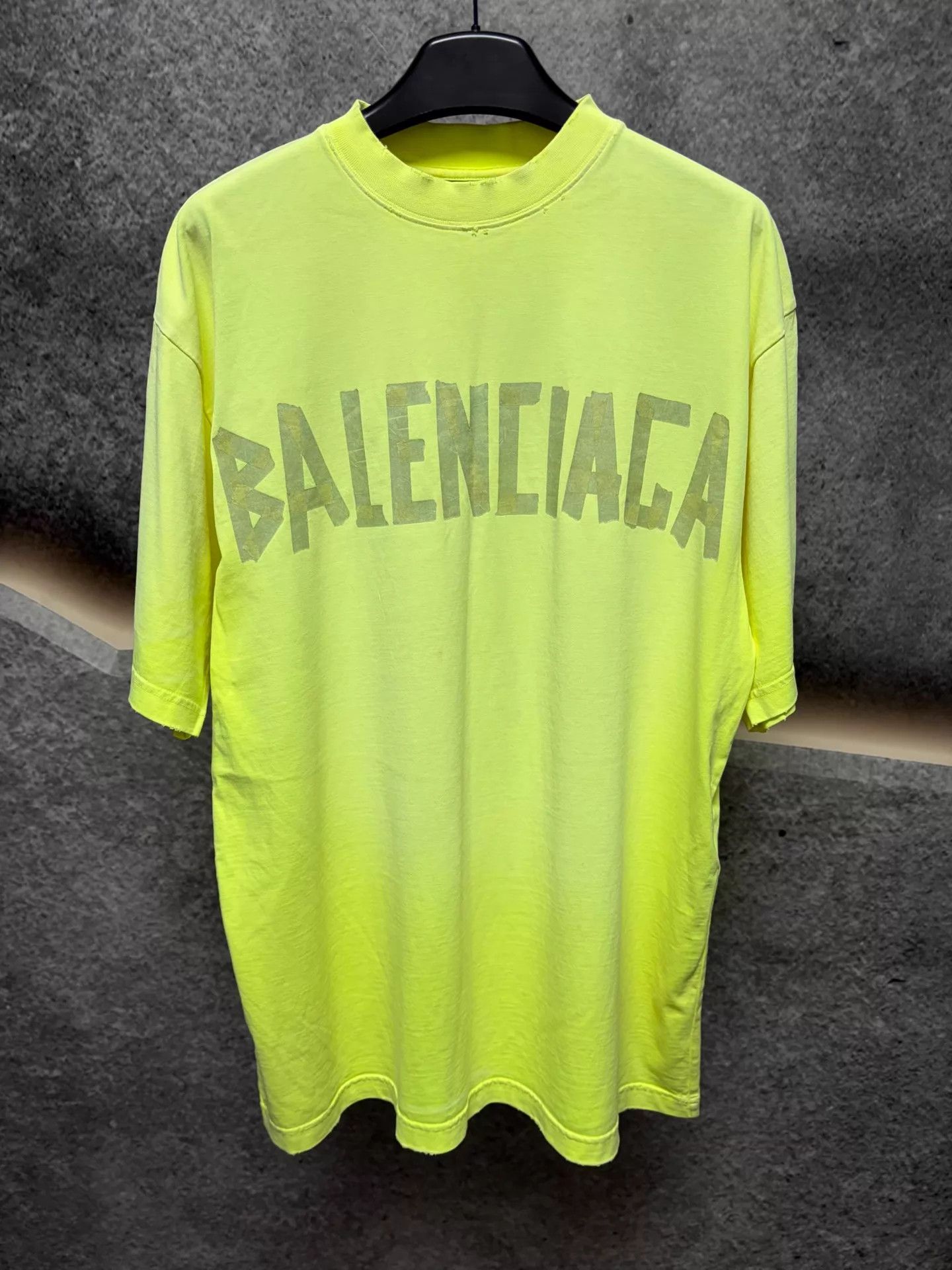 Balenciaga Balenciaga Fluorescent Yellow S Short Sleeve Tee Size US S / EU 44-46 / 1 - 1 Thumbnail