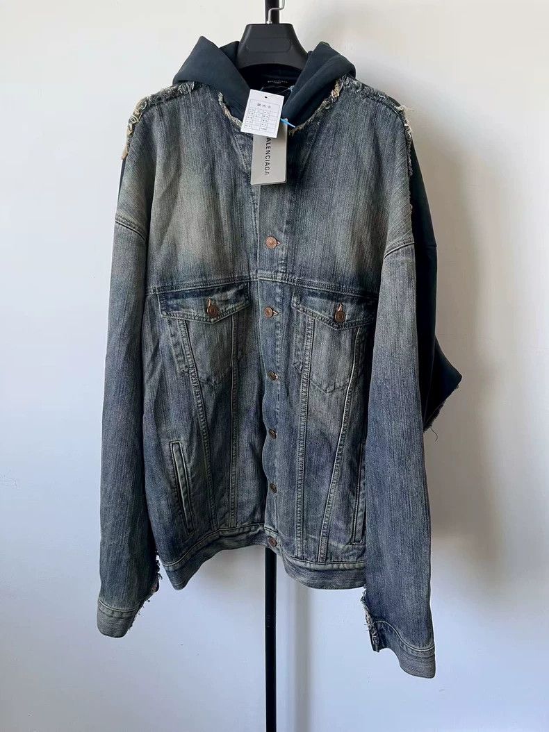 Balenciaga Balenciaga Solid Color Single Button Hooded Loose Fit Jack Size US M / EU 48-50 / 2 - 1 Thumbnail
