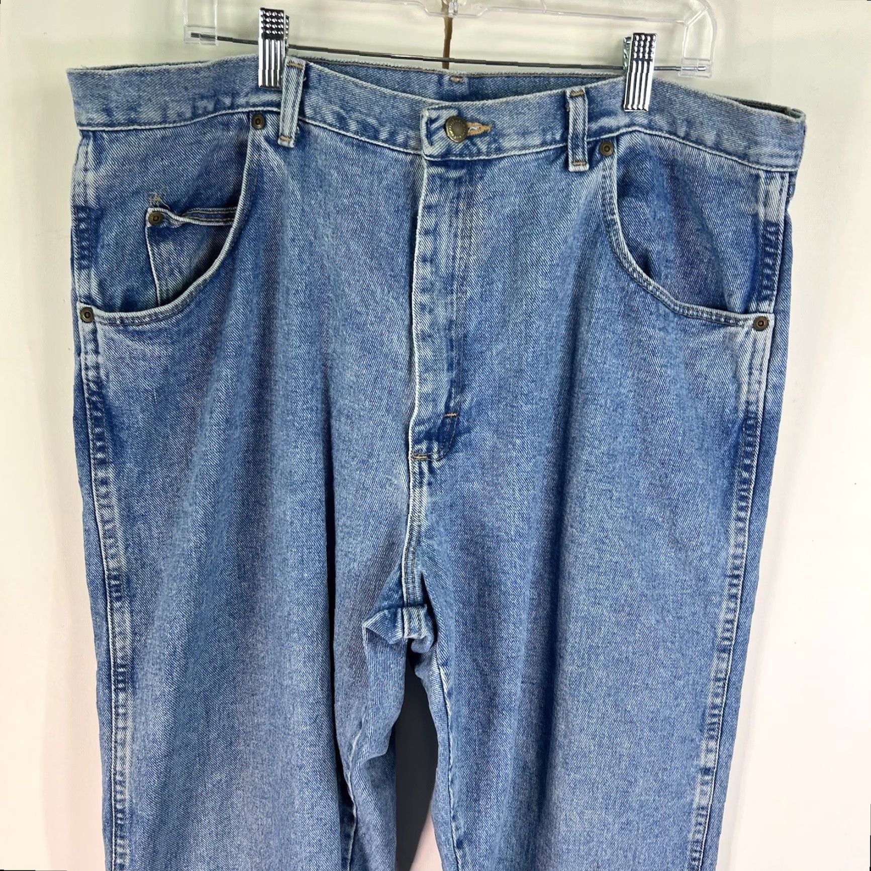Wrangler VINTAGE Wrangler Genuine Blues Relaxed Fit Straight Leg Denim Jeans 40X32 Indigo Blue USA Mens Size US 40 / EU 56 - 2 Thumbnail