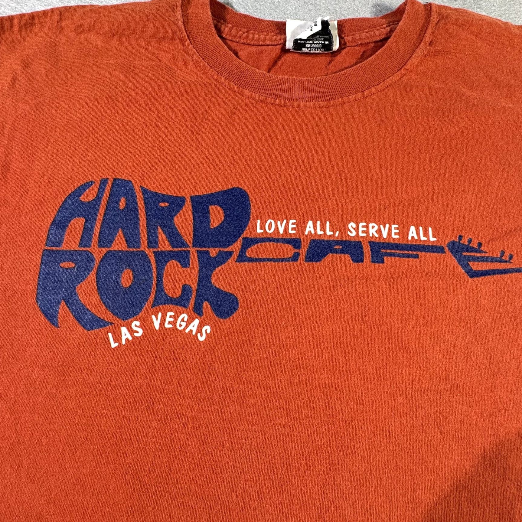 Hard Rock Cafe Hard Rock Cafe Graphic Tee Men's Large Orange Las Vegas "Love All Serve All" T-Shirt Size US L / EU 52-54 / 3 - 2 Thumbnail