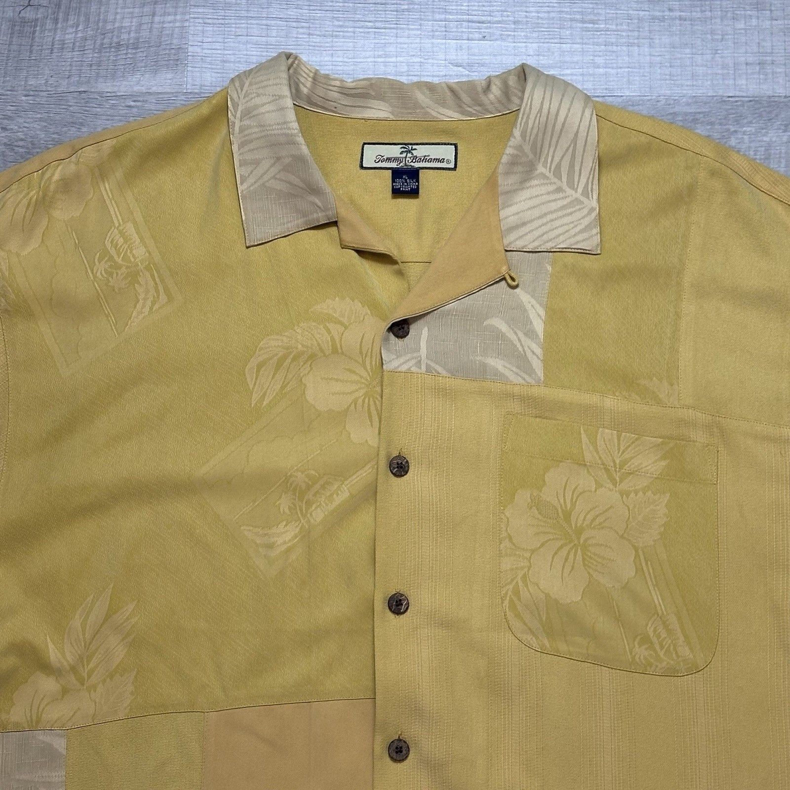 Tommy Bahama Tommy Bahama Silk Shirt Mens Short Sleeve Button Front Size US XL / EU 56 / 4 - 5 Thumbnail