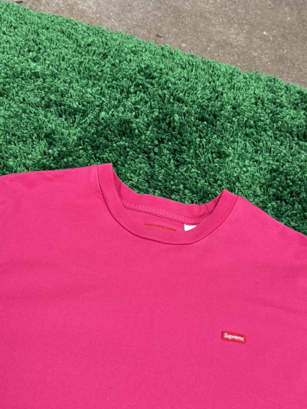 Supreme Supreme Small Box Tee SS18 Magenta / Pink Medium NY Size US M / EU 48-50 / 2 - 2 Thumbnail