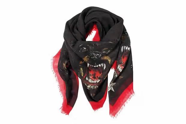 GIVENCHY Rottweiler Stars & Chain Cashmere Scarf Tisci Dog