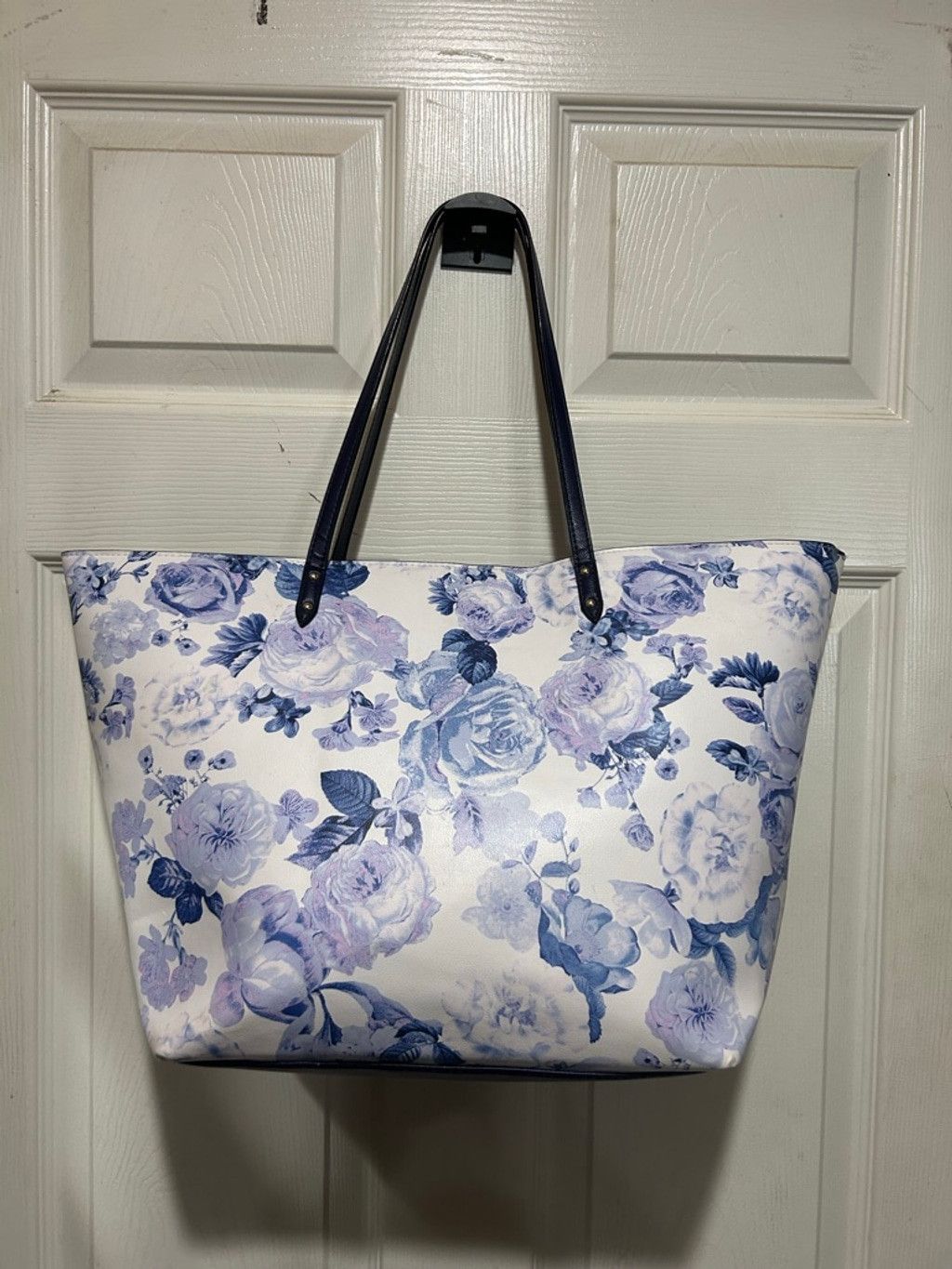Victoria's Secret Women's Victoria's Secret Floral Print Tote Bag White Blue Size ONE SIZE - 4 Thumbnail