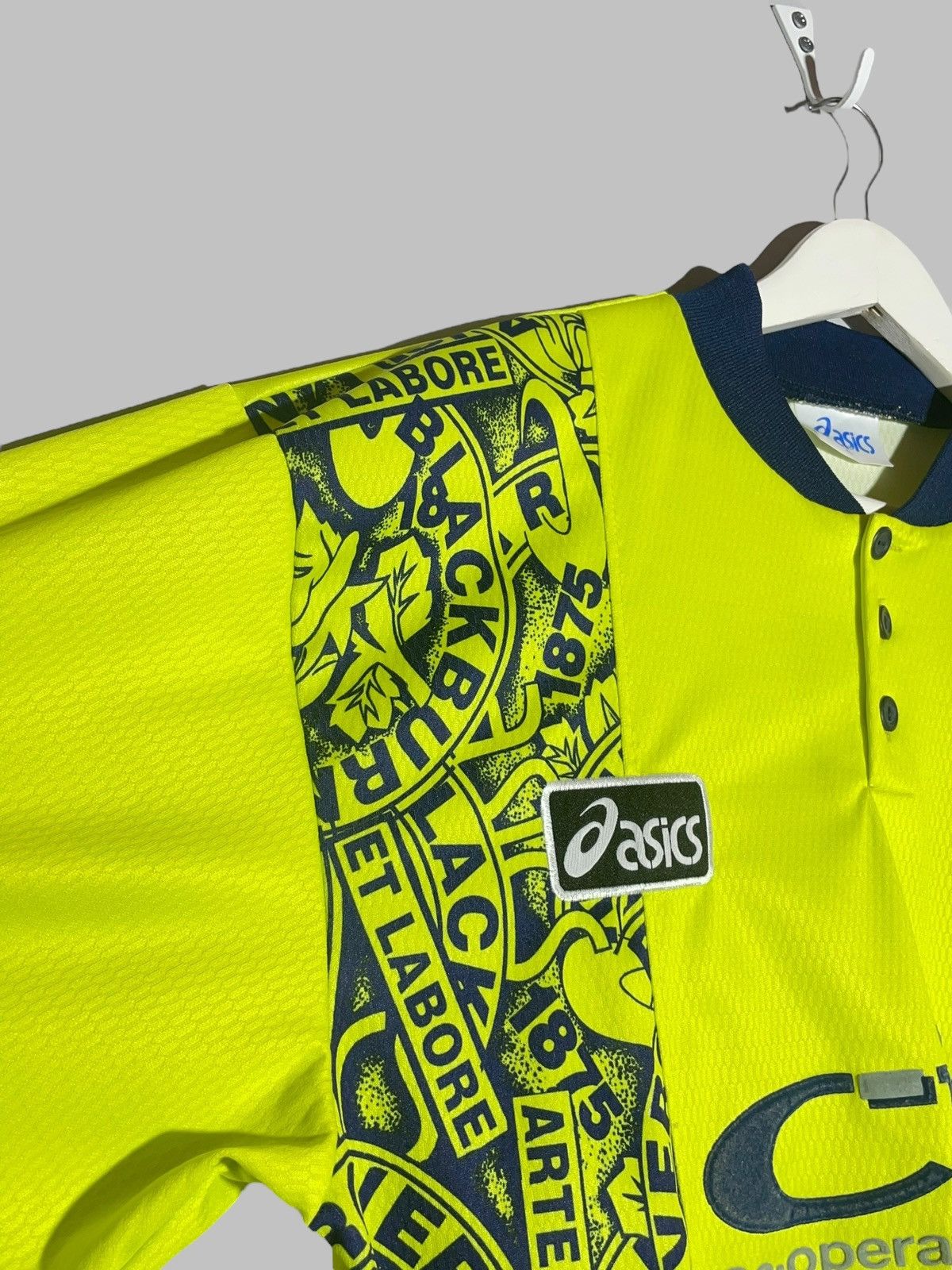 Asics × Vintage Blackburn Rovers ASICS 1996/97 Away Vintage Football Shirt Size US XL / EU 56 / 4 - 5 Thumbnail