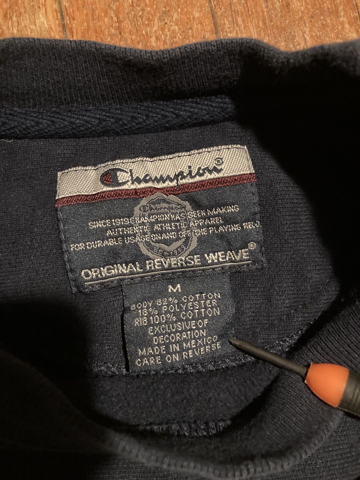 Champion Navy Champion Reverse Weave UNH Crewneck Size US M / EU 48-50 / 2 - 3 Thumbnail