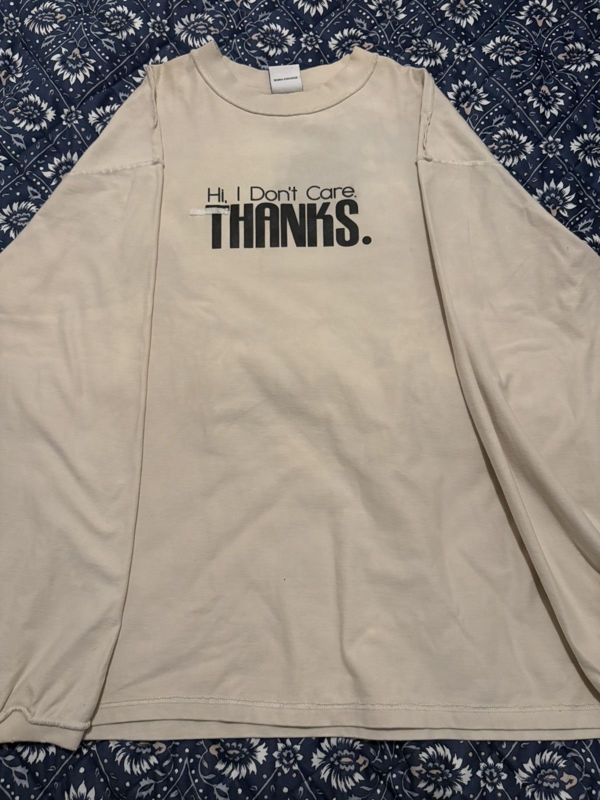 Vetements Vetements FW18 “Hi I Don’t Care. Thanks.” Sweater Size US S / EU 44-46 / 1 - 1 Thumbnail