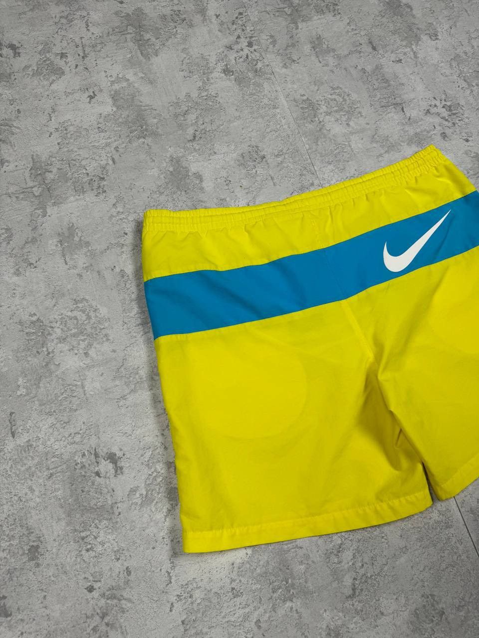 Nike Vintage Nike Blue/Yellow Shorts Size M Size US 33 - 7 Thumbnail