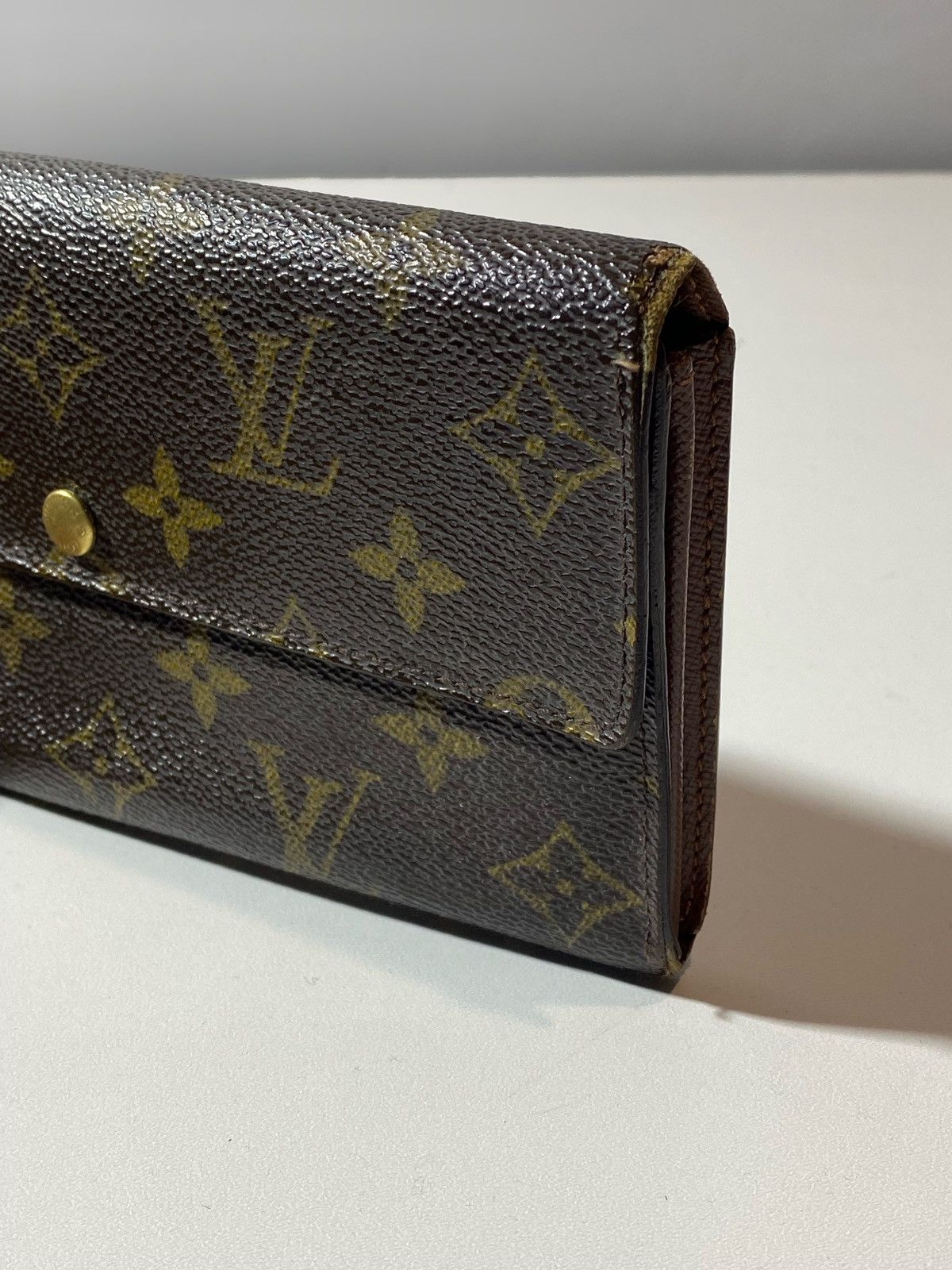 Louis Vuitton Authentic Vintage Louis Vuitton Monogram Wallet Size ONE SIZE - 6 Thumbnail