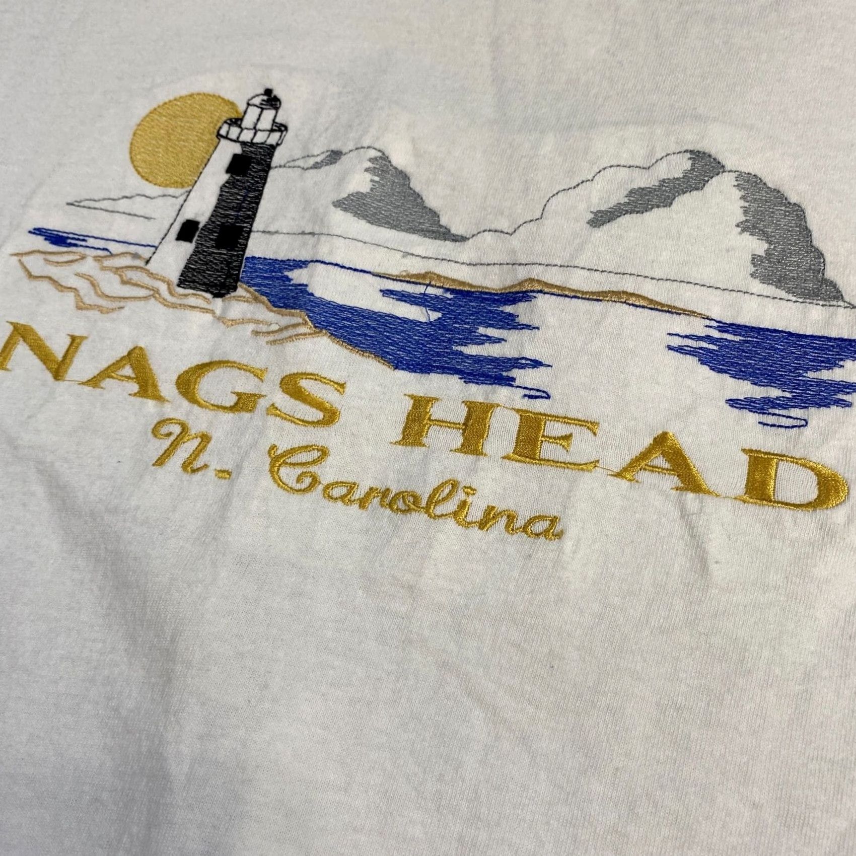 Vintage VINTAGE Nags Head T-shirt L White Embroidered USA Made unisex Adults Size US L / EU 52-54 / 3 - 3 Thumbnail