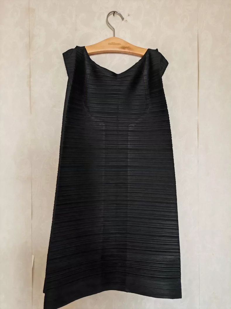 Issey Miyake size:3 Black pleated dress