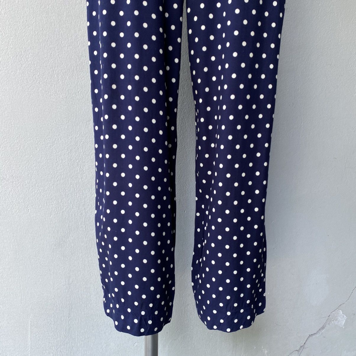 Zucca ZUCCA Navy Polka Dot Pants with Smocked Back Size 25" / US 0 / IT 36 - 21 Thumbnail