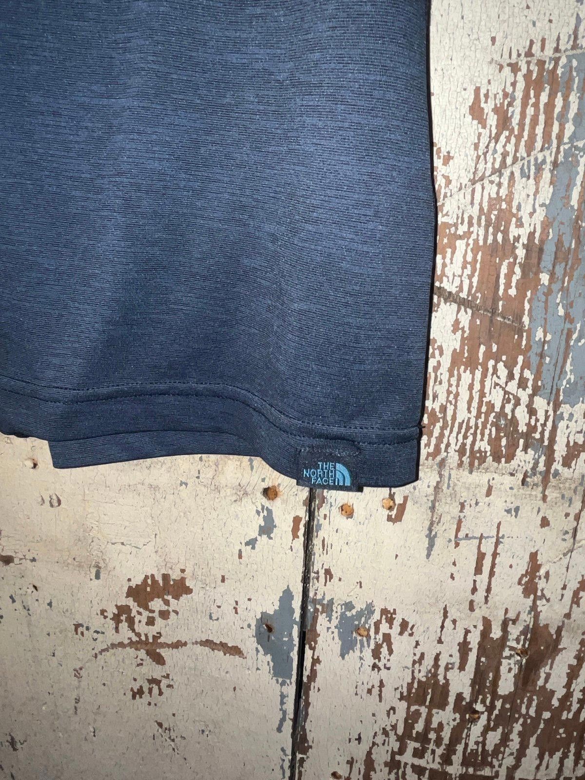 The North Face The North Face v-neck tee Flashdry gray size XS womens Size XS / US 0-2 / IT 36-38 - 3 Thumbnail