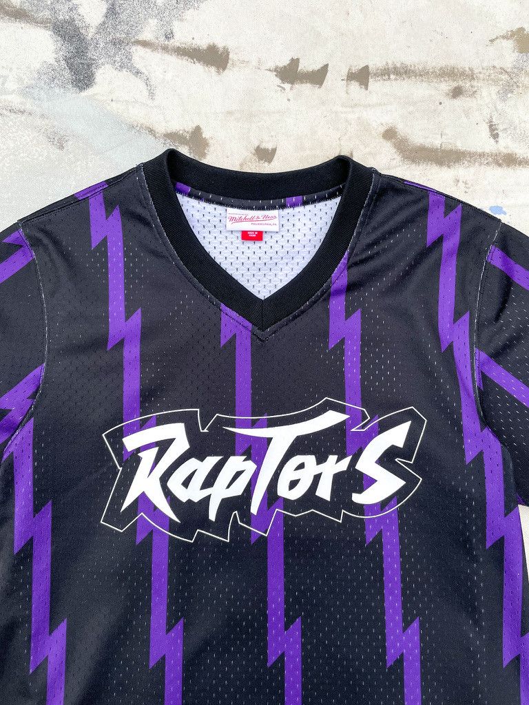 Mitchell & Ness Toronto Raptors Mitchell & Ness Short Sleeve Jersey Size US S / EU 44-46 / 1 - 2 Thumbnail