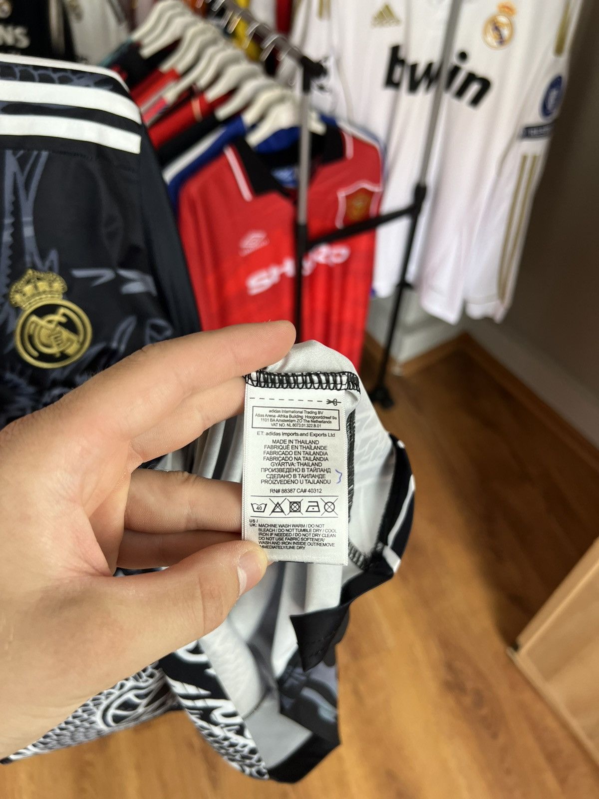 Adidas Soccer Jersey Real Madrid 2023/24 Size US M / EU 48-50 / 2 - 7 Thumbnail