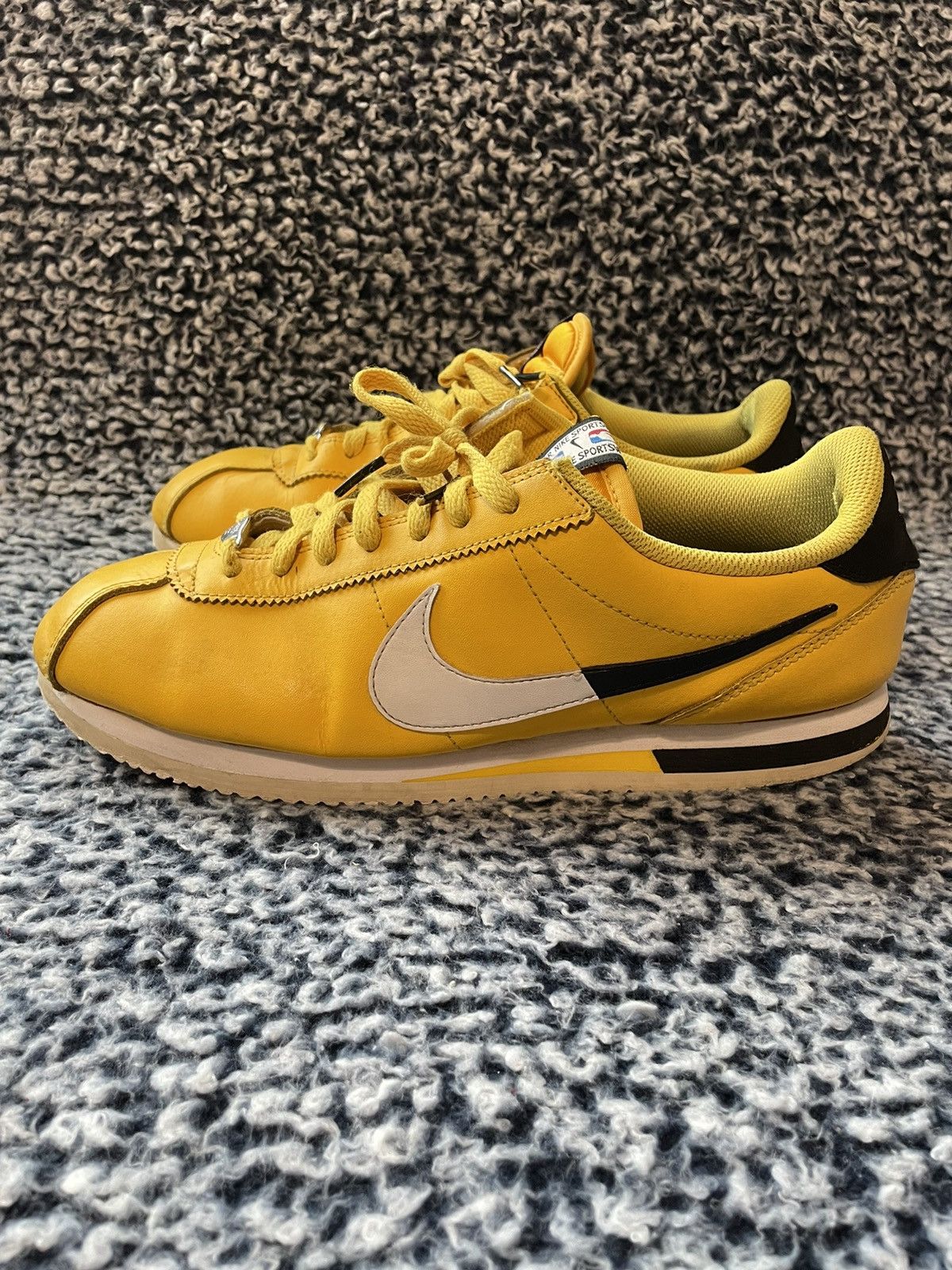 Nike Nike Cortez NBA Amarillo Size US 10 / EU 43 - 3 Thumbnail