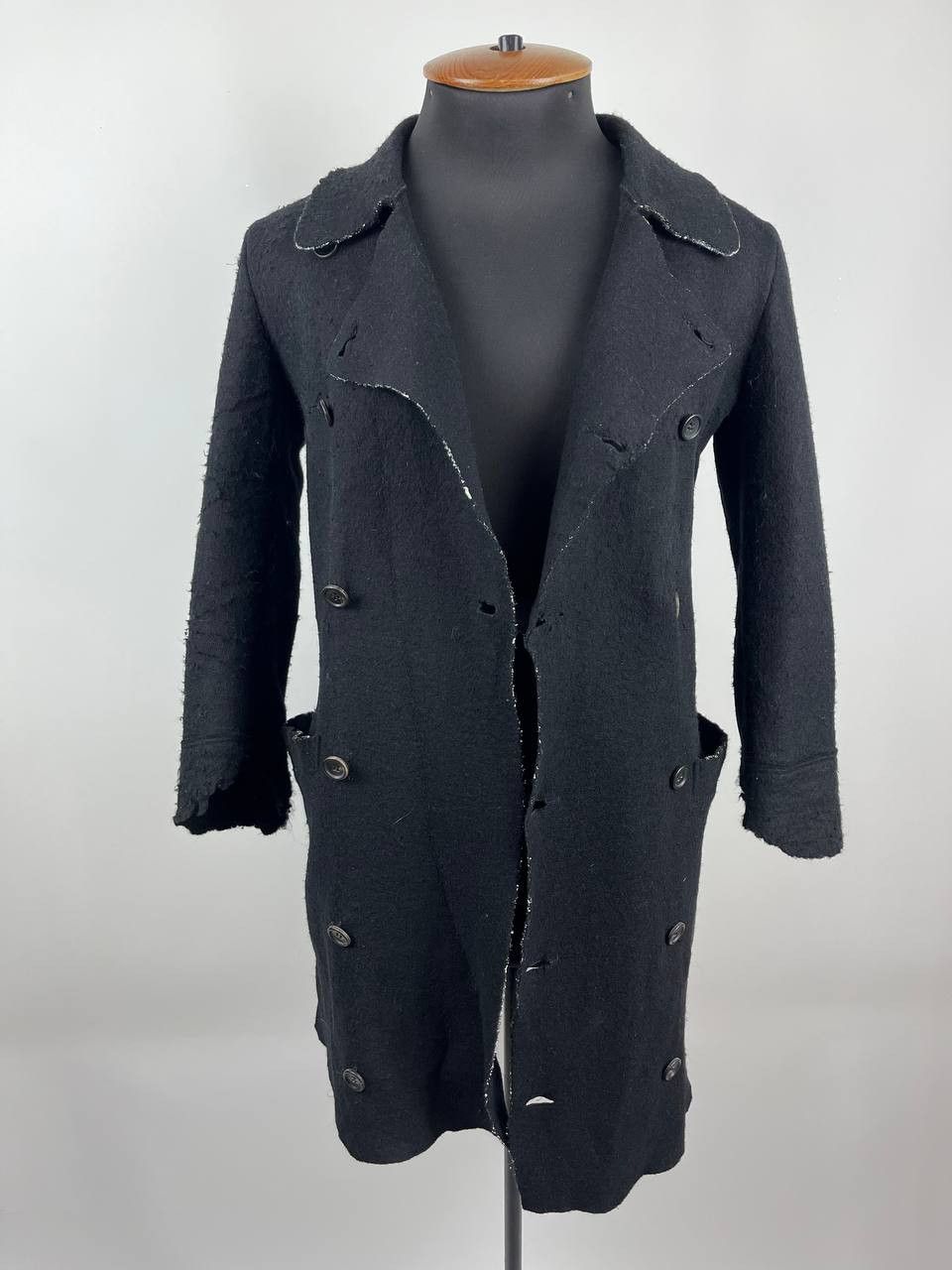 Yohji Yamamoto Worn Condition Archival Yohji Yamamoto Distressed Wool Coat Size US XS / EU 42 / 0 - 3 Thumbnail