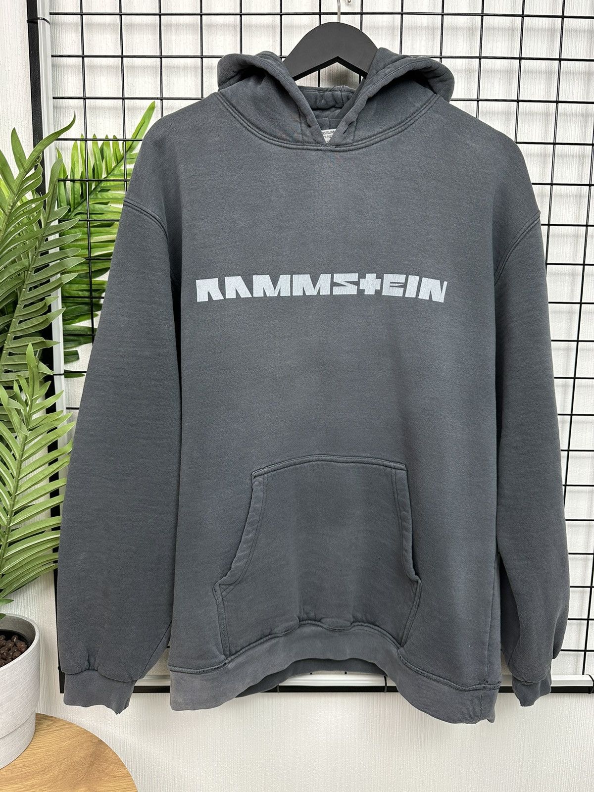 Band Tees × Vintage Rammstein Big Logo Vintage Hoodie Men L size Grey y2k Size US L / EU 52-54 / 3 - 2 Thumbnail