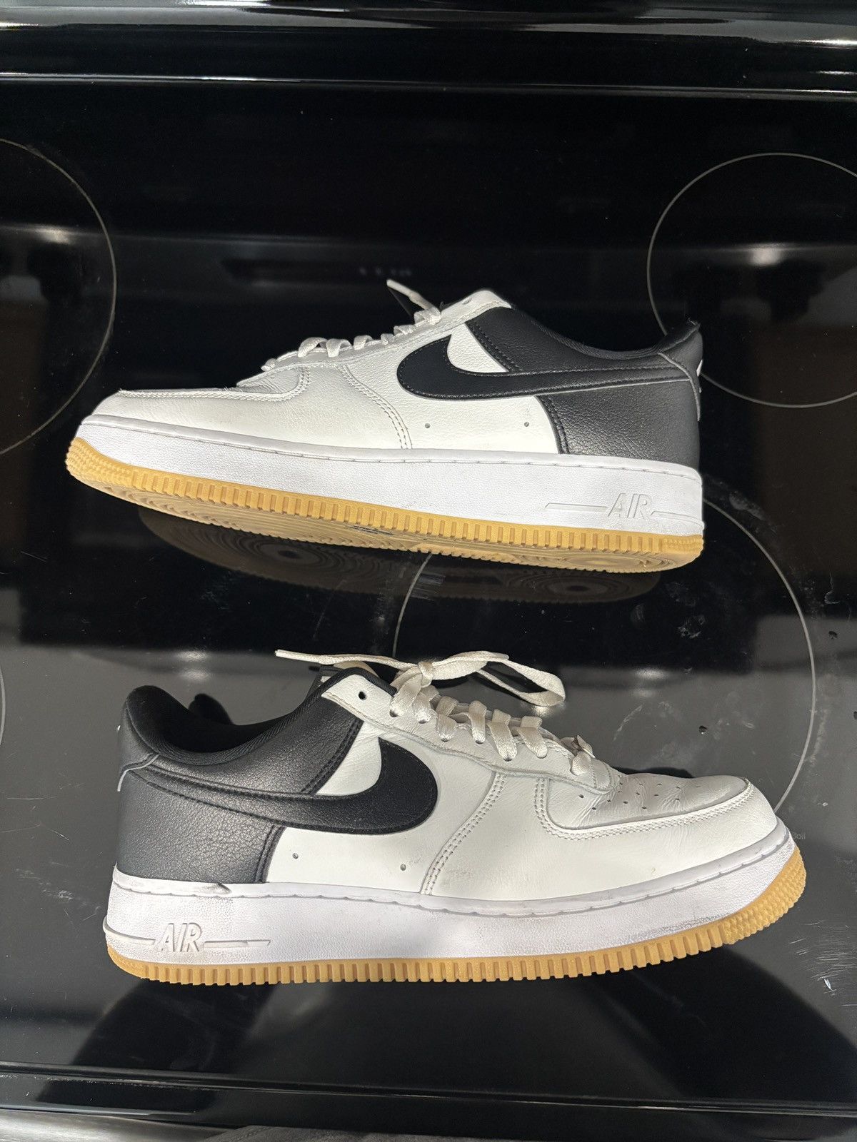 Nike Nike Air Force 1 Low White Black Gum Used Size 9.5 Size US 9.5 / EU 42-43 - 2 Thumbnail