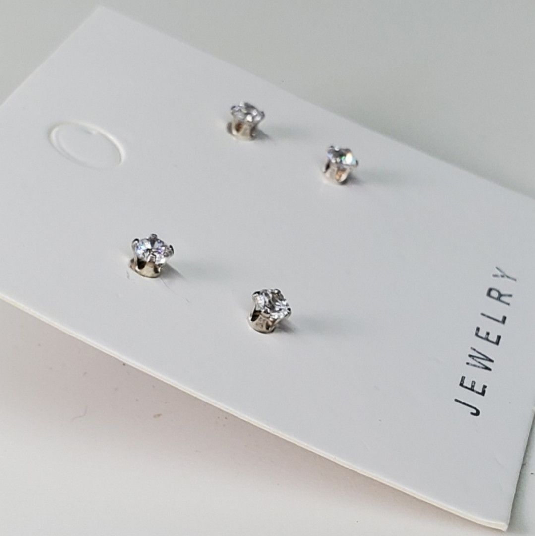 Other Jezlaine 925 CZ Stud Earrings Sterling Silver Cubic Zirconia Size ONE SIZE - 2 Thumbnail