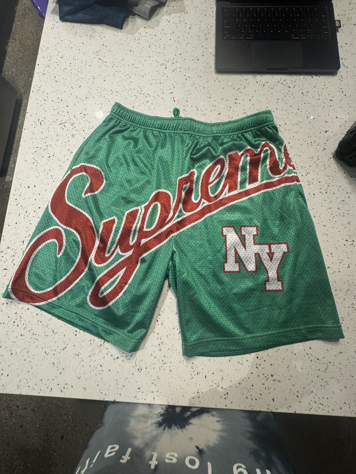 パンツ Supreme Big Script Mesh Short \"Green\" Supreme Big Script Mesh Short Green Men's - SS24 - US
