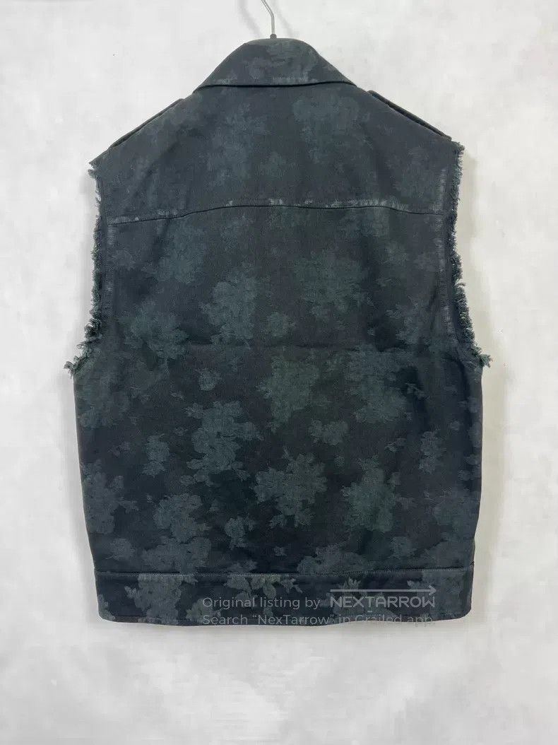 Saint Laurent Paris Saint Laurent Paris Floral Printed Collarless Sleeveless D Size US M / EU 48-50 / 2 - 2 Thumbnail