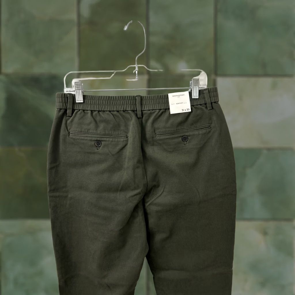 Banana Republic Banana Republic Traveller Pants Mens 31x30 Green Slim Chino NWT Yoga? Size US 31 - 1 Thumbnail