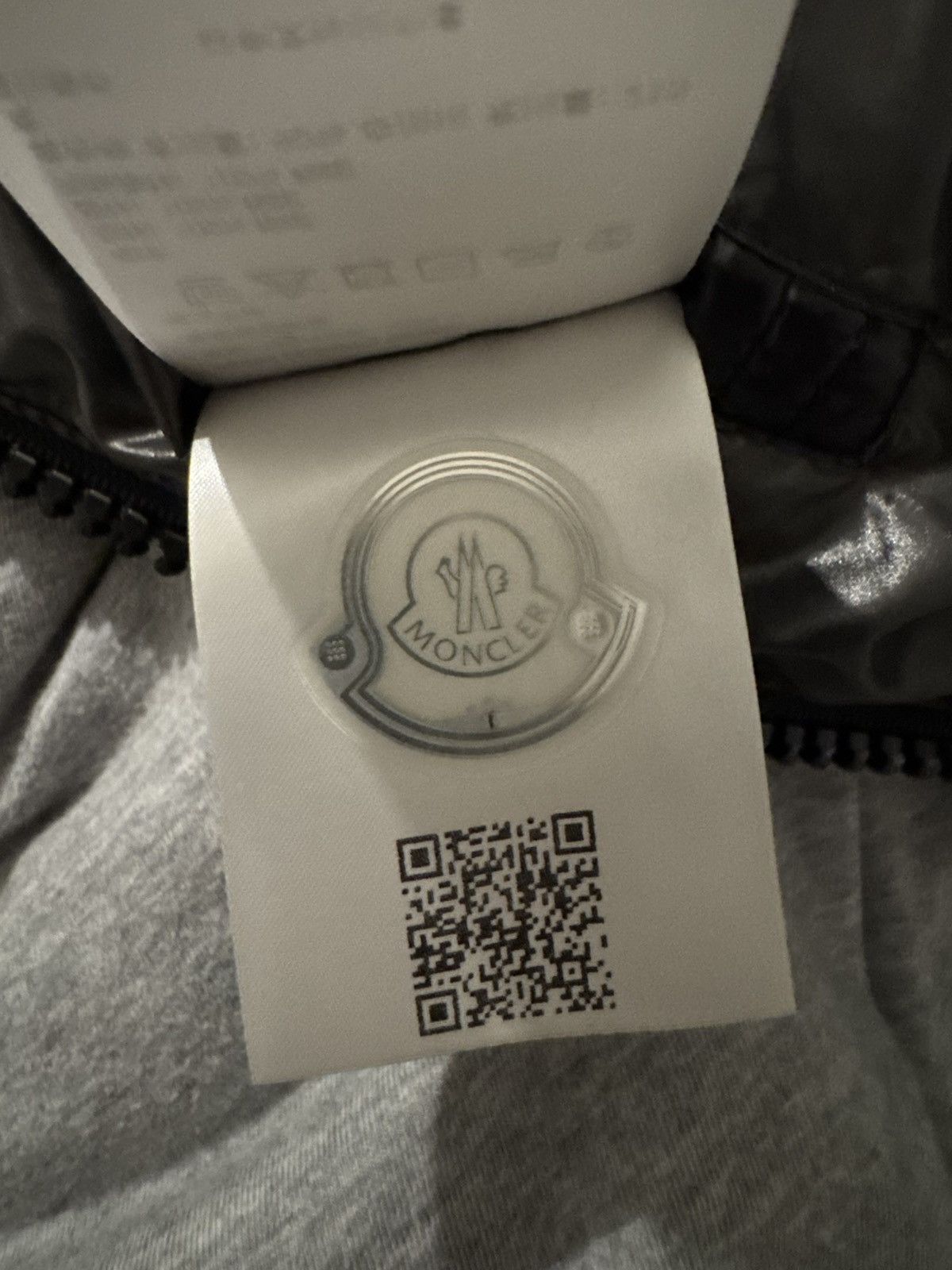 Moncler Moncler Maya Size 3 Size US M / EU 48-50 / 2 - 6 Thumbnail