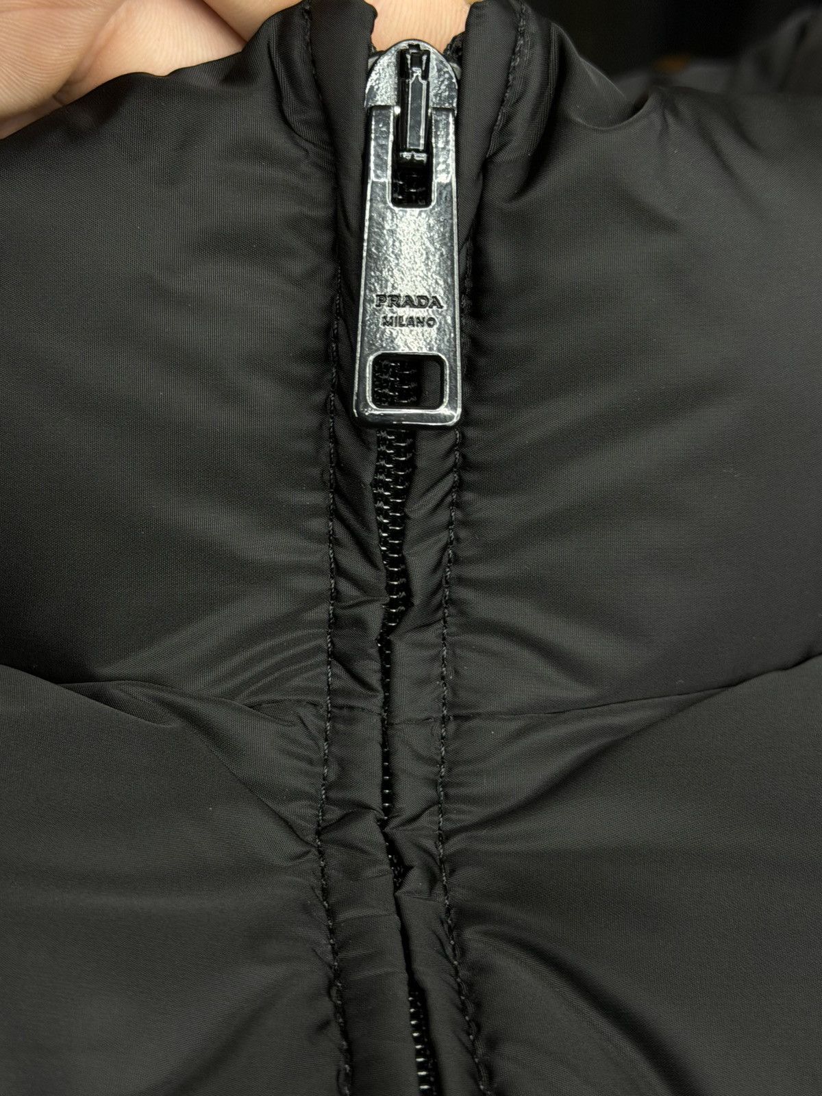 Prada Size M/48 - Prada Padded Re-Nylon Vest Size US M / EU 48-50 / 2 - 9 Thumbnail