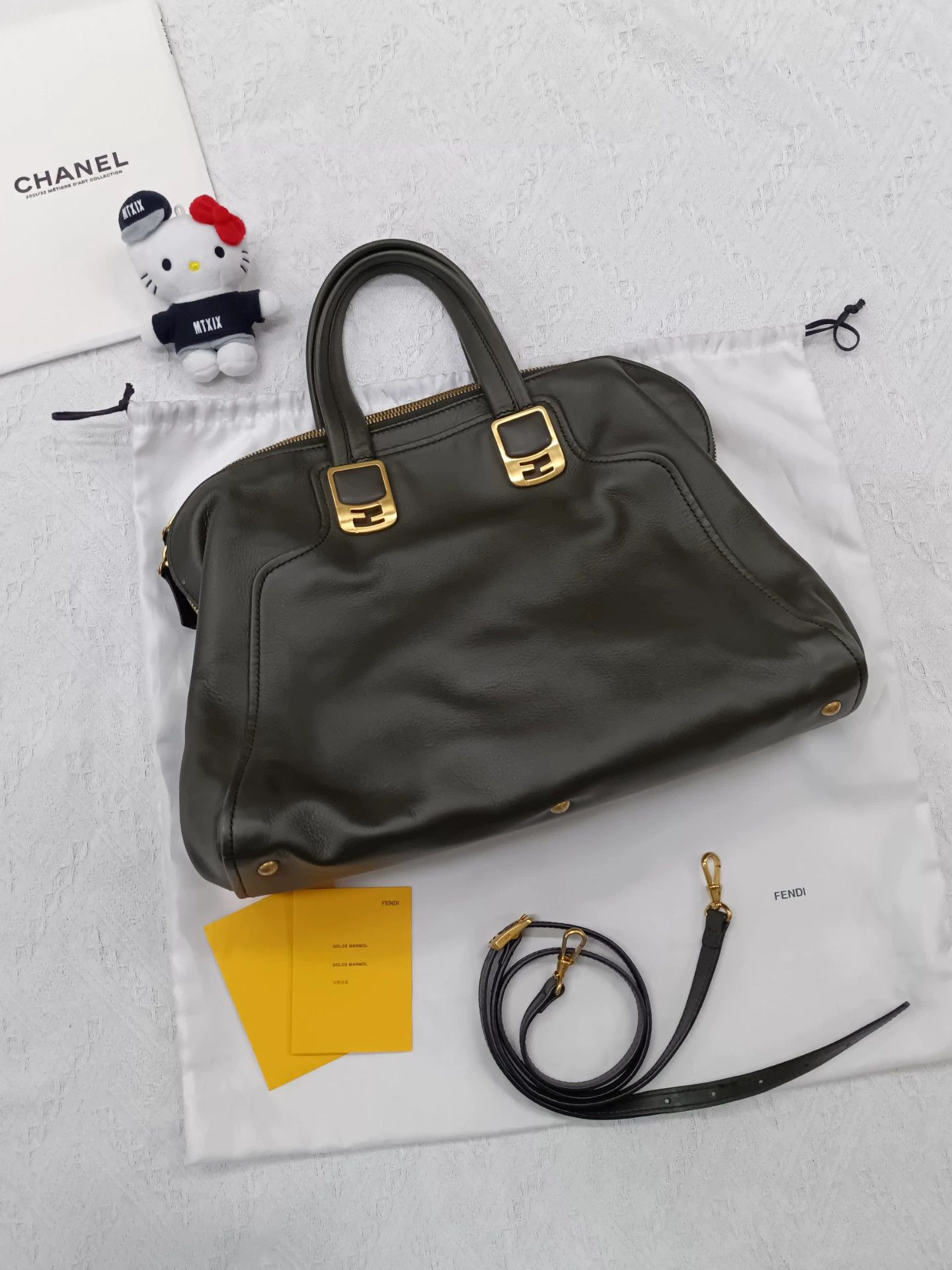 Fendi Fendi Green Gold Hardware Handbag 38x30-42 Dust Bag Strap Size ONE SIZE - 2 Thumbnail