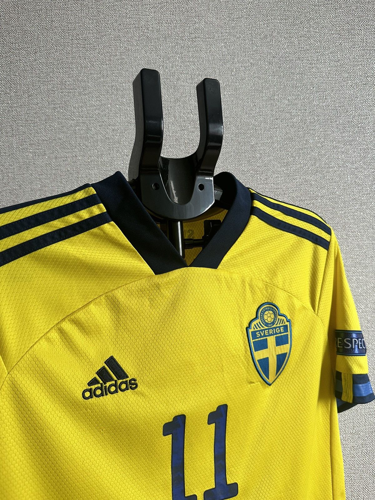 Adidas 🇸🇪 2020 Adidas Sweden Ibrahimovic Euro Soccer Jersey Size US S / EU 44-46 / 1 - 5 Thumbnail