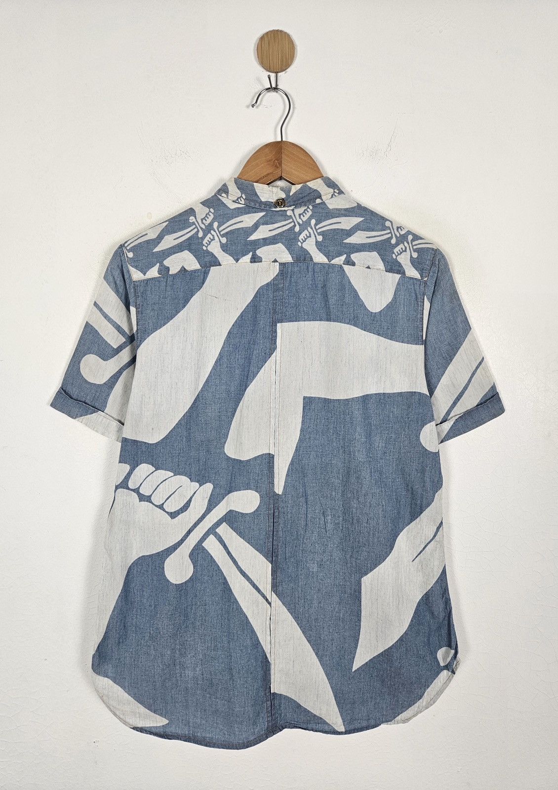 Vivienne Westwood Vivienne Westwood Anglomania button sword Shirt Size US M / EU 48-50 / 2 - 2 Thumbnail