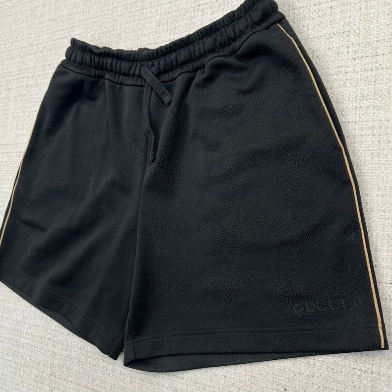 Gucci Gucci Size M 24ss three-dimensional black letter logo shor Size US 32 / EU 48 - 4 Thumbnail