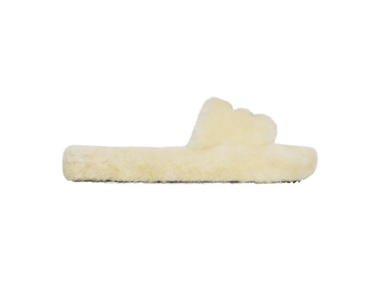 Celine o1bcso1str0925 358053563C Furry Slides in Beige Size US 6 / IT 36 - 1 Thumbnail