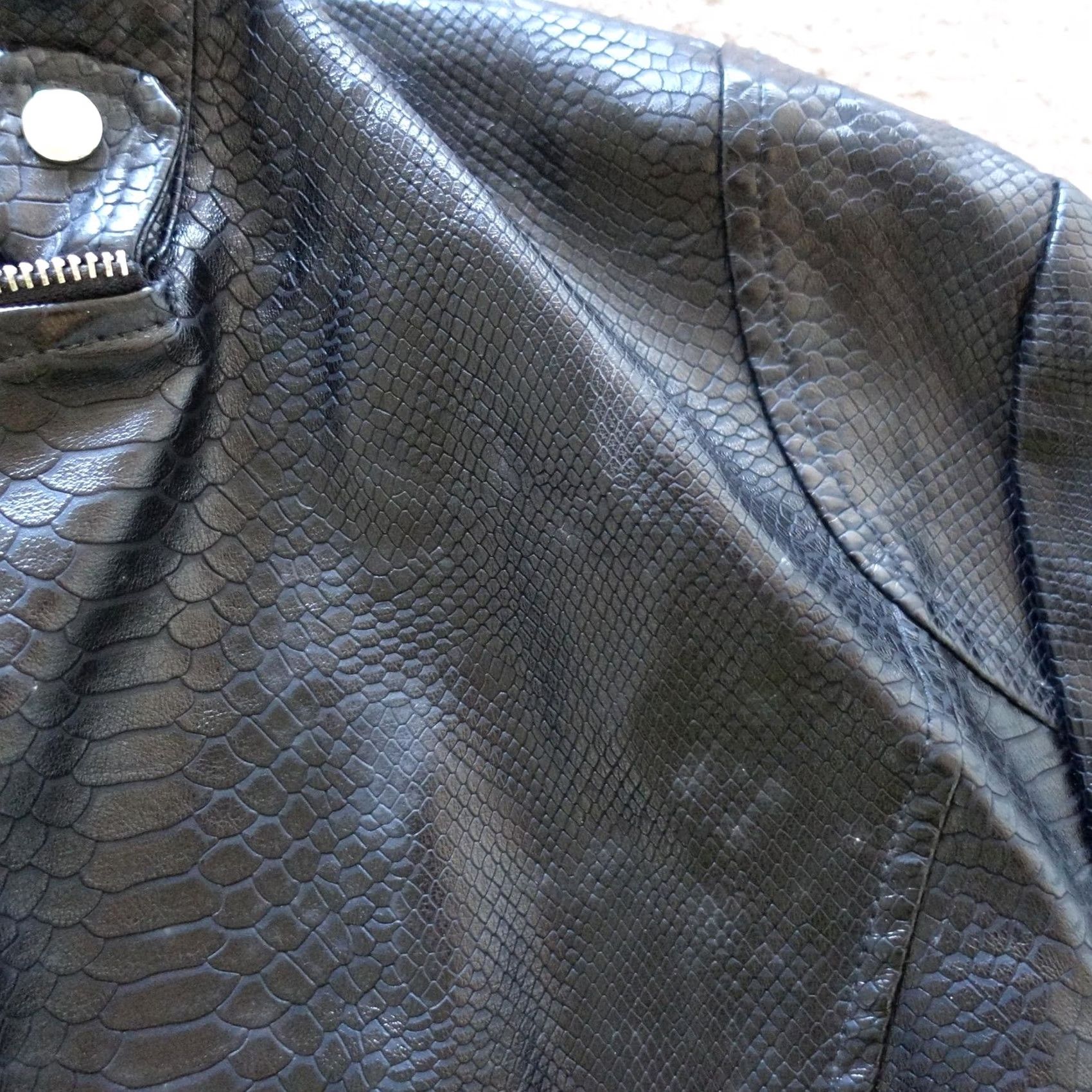 Azalea Wang Azalea Wang Womens Short Jacket Black Faux Leather Snake Print Moto Biker Orion X Size XXL / US 16-18 / IT 52-54 - 6 Thumbnail