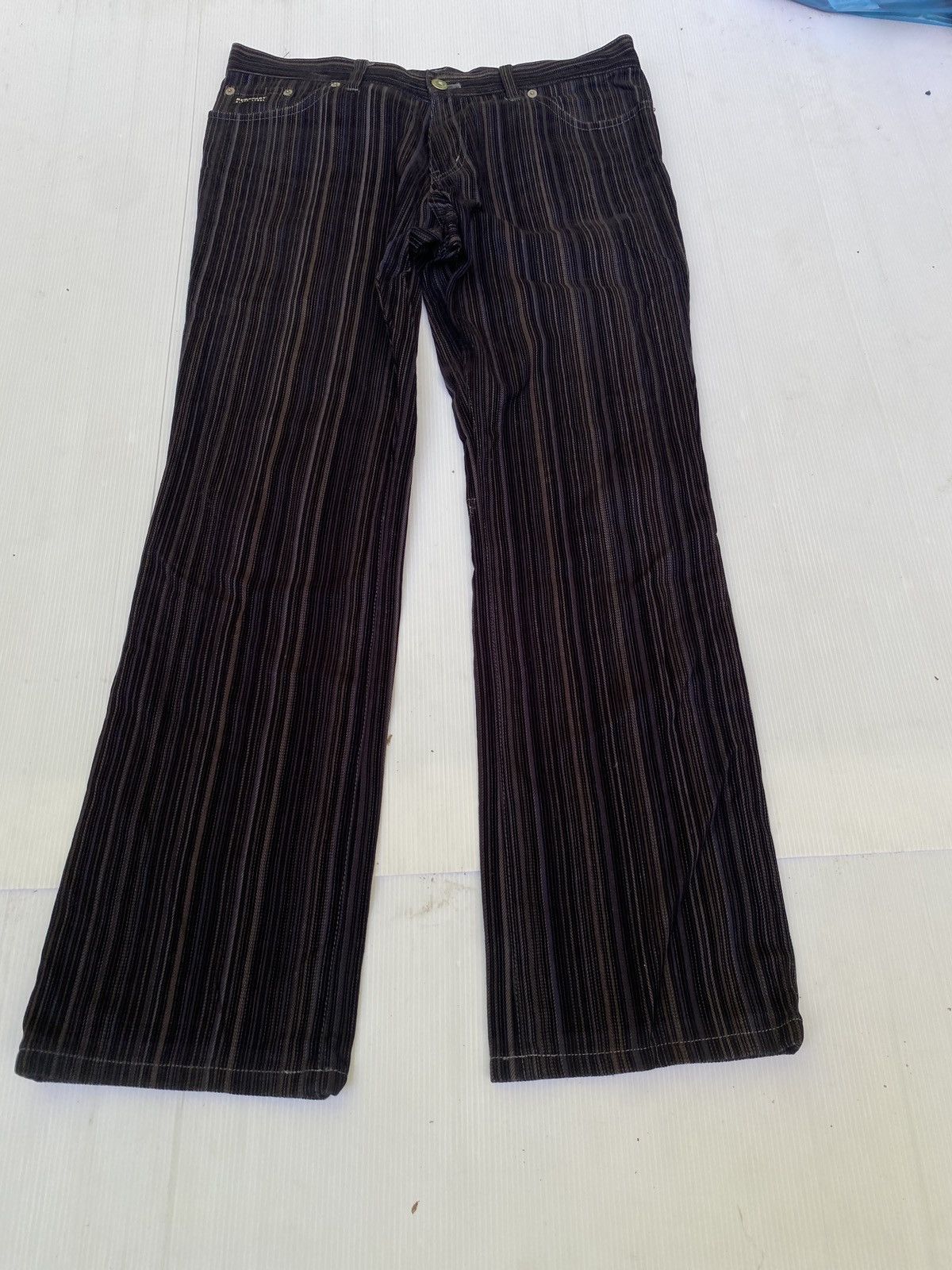 Burberry Vintage Burberry flare jeans Size US 32 / EU 48 - 1 Thumbnail