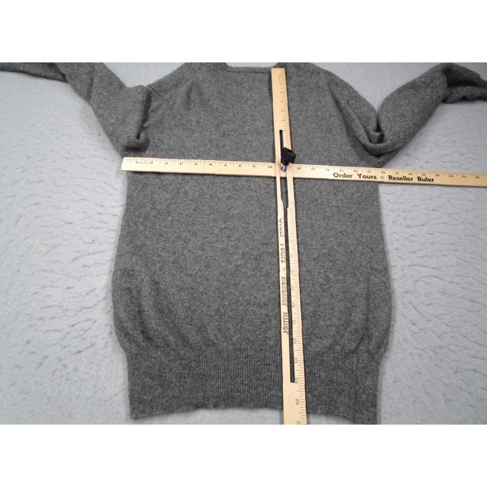 Vintage VINTAGE Hilwin Sweater Mens Medium Gray Cashmere Chunky-Knit V-Neck Pullover 80s Retro Size US M / EU 48-50 / 2 - 4 Thumbnail