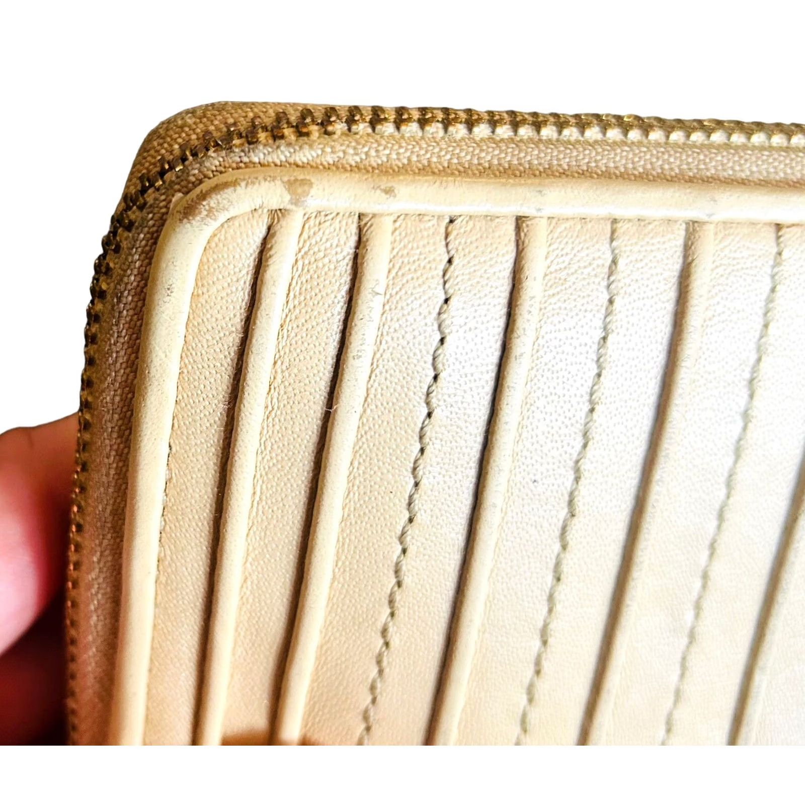 Coach COACH Gathered Beige Leather Long Wallet Quilted Zipper Round Women's Read Des Envelop Wallet Zip-Around Credit Card Size ONE SIZE - 6 Thumbnail