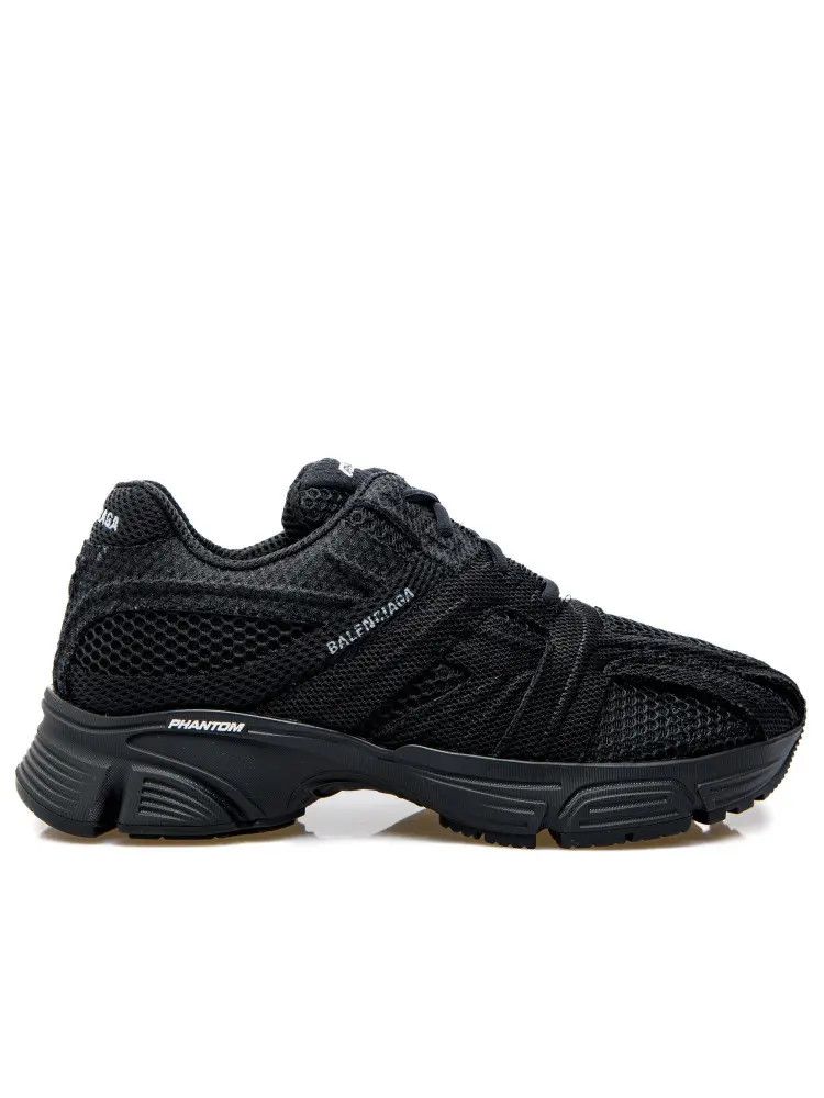o1in1g0624 Phantom Sneaker in Black